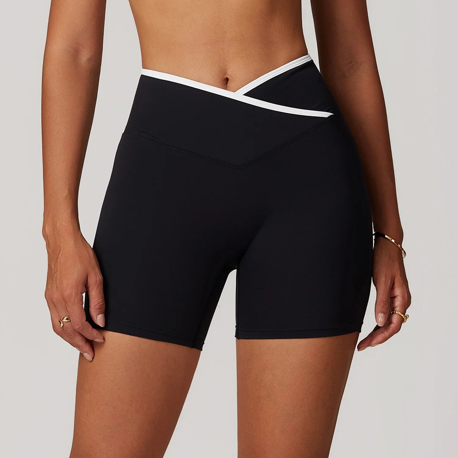 ENERGEA - V-shaped Fitness Women Shorts