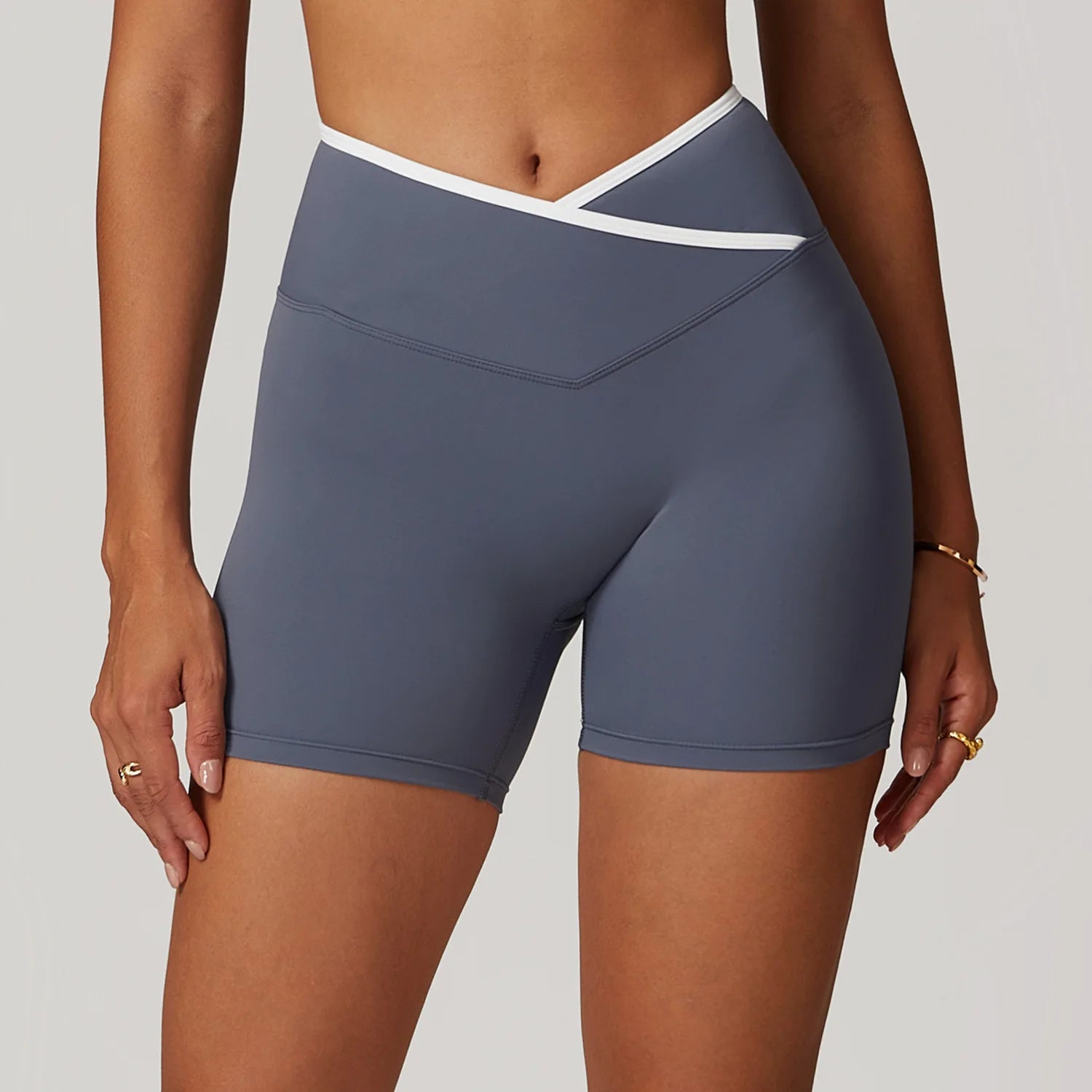 ENERGEA - V-shaped Fitness Women Shorts